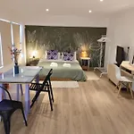Enallio Luxury Apartments *